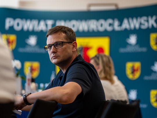 Bezpieczeństwo, rozwój i dialog z samorządem. Wojewoda Michał Sztybel z wizytą w powiecie inowrocławskim