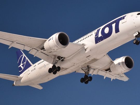 Branża lotnicza apeluje do premiera o zniesienie ograniczenia liczby miejsc w samolotach