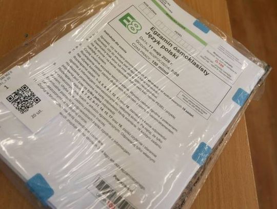 CKE: Ósmoklasiści zdobyli średnio 65 proc. punktów z polskiego i 55 proc. z matematyki