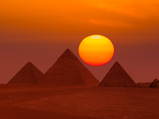 Giza, piramidy w Egipcie