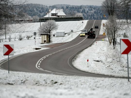 GDDKiA: Wszystkie drogi krajowe są przejezdne, pracuje 390 pojazdów utrzymania dróg