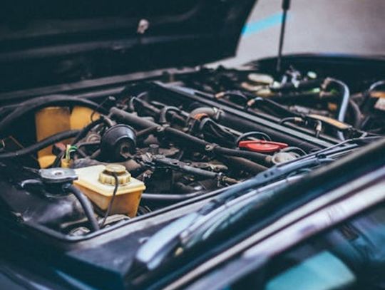 Jak legalnie sprzedać auto na części?