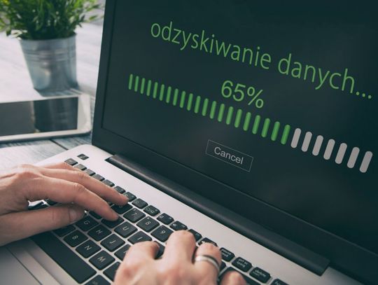 Jak odzyskać dane z telefonu z Androidem z uszkodzonym ekranem?
