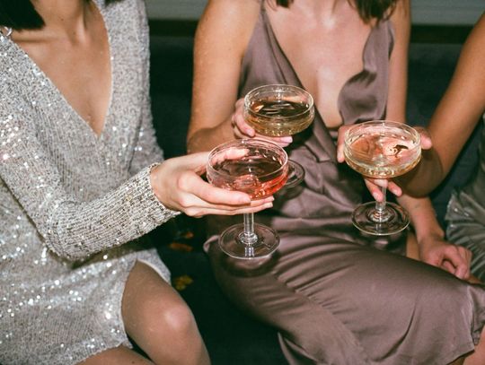 Jak stworzyć wystrzałowe stylizacje na Sylwestra?