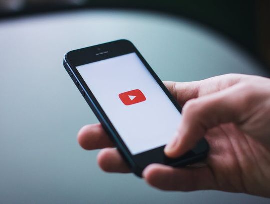 Jak trudne jest kupowanie widzów na YouTube? Tak to się robi!