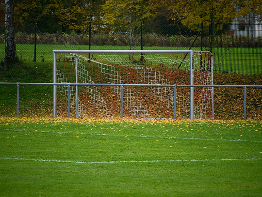 Jak wybrać i prawidłowo użytkować bramki do piłki nożnej – praktyczny przewodnik dla klubów, szkół i pasjonatów sportu