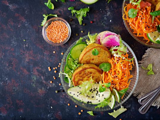 Jak wybrać idealny catering dietetyczny? Przewodnik dla początkujących