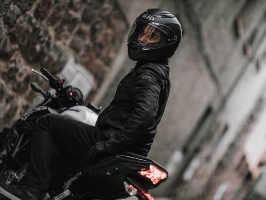 Kaski HJC: Ponad 50 lat doskonałości i liderstwo w branży motocyklowej!