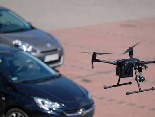 KGP: Drony i śmigłowce kontrolowały ruch na drogach w długi weekend