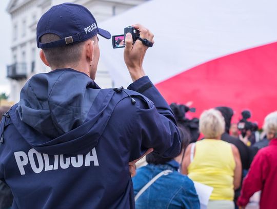 Kujawsko-pomorskie: Szybka reakcja policjanta uratowała życie