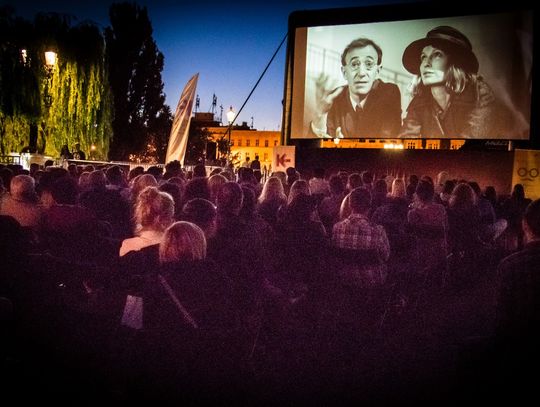 Letnie kino pod chmurką, czyli Filmowa Blokada Wrocławskiej