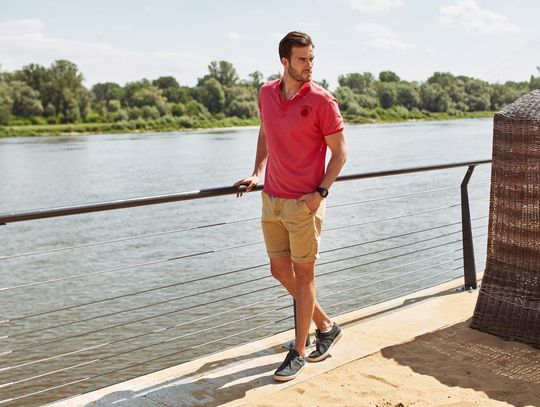Męskie koszulki polo w eleganckich stylizacjach - zobacz nasze propozycje