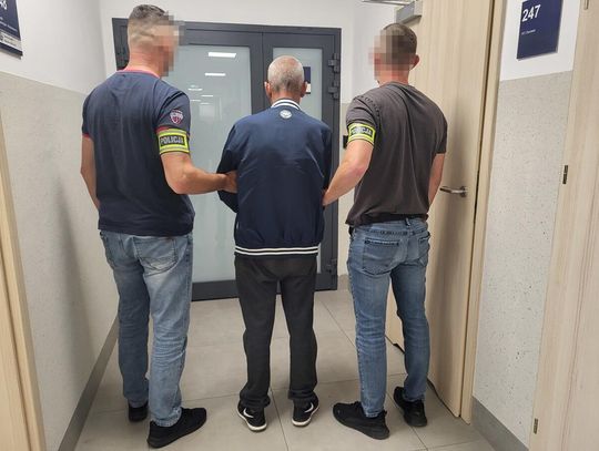Mieszkaniec regionu wybrał się na zakupy ze znalezioną kartą bankomatową