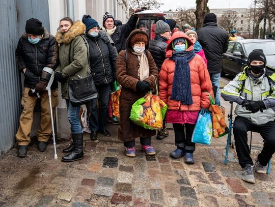Minister Maląg: Przyznaliśmy 4,9 mln zł na pomoc bezdomnym