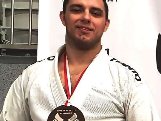 Mistrzostwa Polski w Brazylijskim Jiu Jitsu. Srebrny medal dla Artura Pujszo 