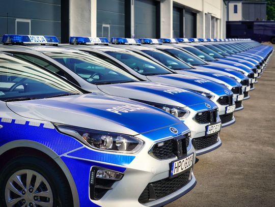 Nowe samochody marki kia ceed dla kujawsko-pomorskiej policji 