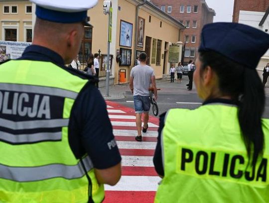 Od wtorku na drogach w rejonie szkół pojawi się więcej policyjnych patroli