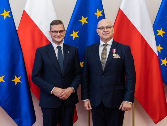 Odznaczenia dla zasłużonych ratowników medycznych w Kujawsko-Pomorskiem. Wojewoda podziękował za służbę mieszkańcom