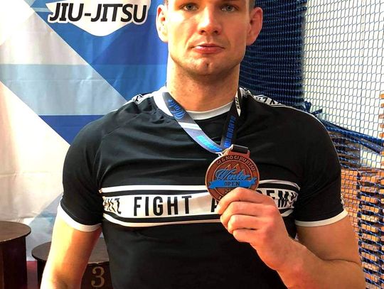 Osiem medali w Brazylijskim Jiu Jitsu