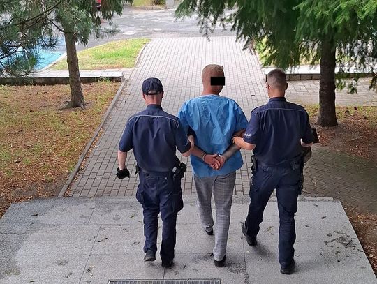 Pijany z dwoma zakazami prowadzenia pojazdów uciekał "dziesiątką" przed policją [WIDEO]