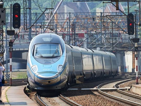 PKP Intercity: Szybsze połączenia, wydłużone kursowanie i nowe trasy po korekcie rozkładu jazdy