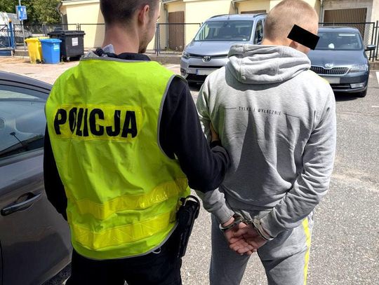 Policjanci z Błonia zatrzymali sprawców rozboju