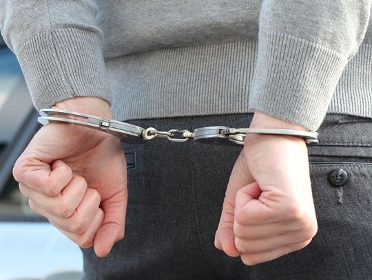 Policjanci z Fordonu zatrzymali 23-latka poszukiwanego listami gończymi