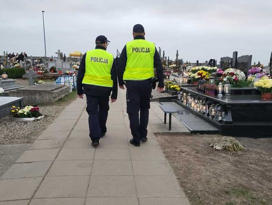 Policyjne działania w okresie "Wszystkich Świętych" w Bydgoszczy i regionie