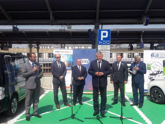 Przy dworcu Bydgoszcz Główna otwarto stację ładowania pojazdów elektrycznych 