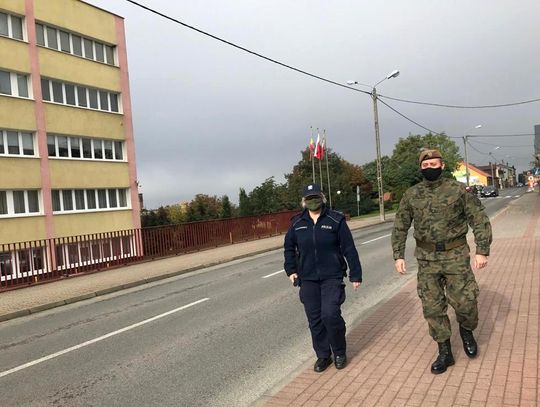 Regionalni policjanci i żołnierze WOT wspólnie w walce z pandemią