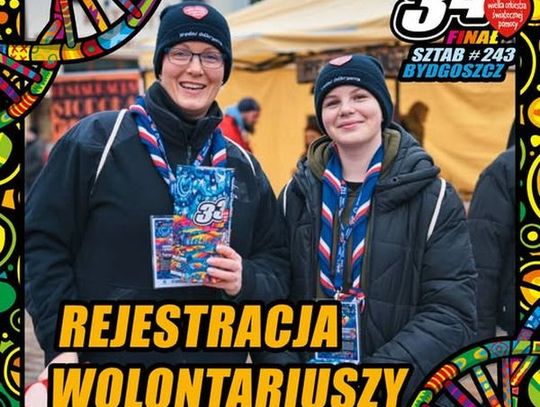 Wolontariusze rejestrujący się do WOŚP w Bydgoszczy