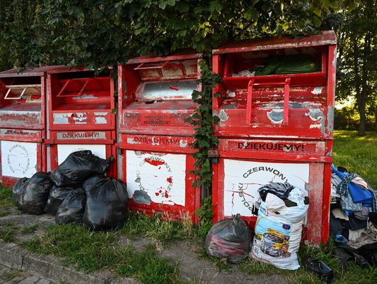Rzecznik Wtórpolu ws. kontenerów PCK: Wspólna działalność stała się nieopłacalna