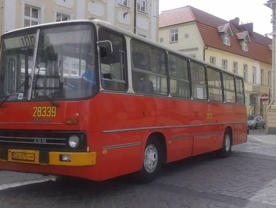 Sezon na tramwaj wodny i zabytkowe autobusy w Bydgoszczy