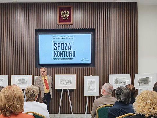 "Spoza konturu" w Pałacu w Sicienku. Rysunki Arkadiusza Krzemińskiego pielęgnują lokalną pamięć [FOTO]