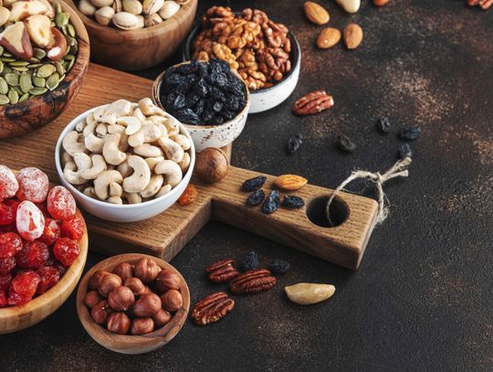 Suszone owoce, a zdrowa dieta — dlaczego warto?