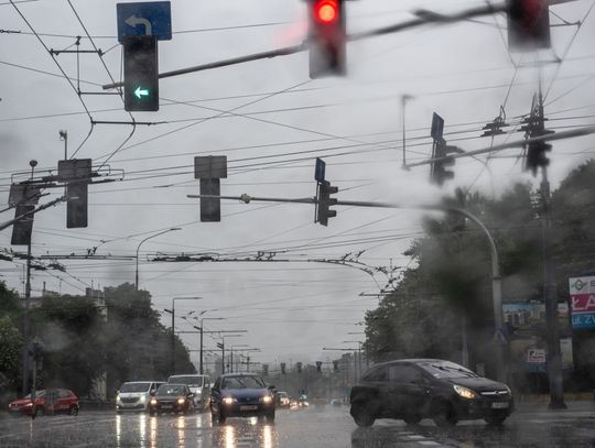 Synoptyk IMGW: Groźne burze możliwe na zachodzie, największy upadł na wschodzie
