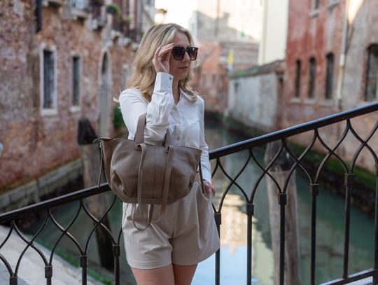 Torebeczki damskie czy torby shopper? Co wybrać, by wyglądać stylowo i czuć się komfortowo?
