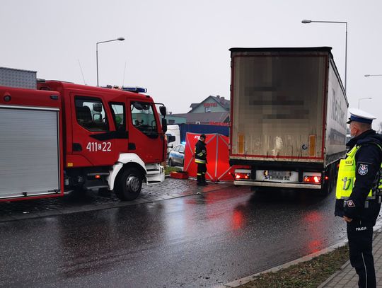 Tragedia na rondzie w Brodnicy. Nie żyje 67-letnia piesza   