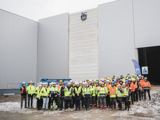 Wiecha zawieszona nad nową linią CANPACK w Bydgoszczy