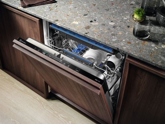 Większa skuteczność i idealnie czyste naczynia dzięki zmywarce Electrolux