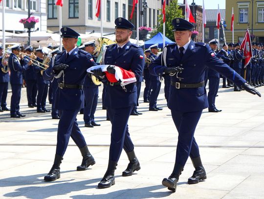 Wojewódzkie i miejskie obchody Święta Policji. Setki awansów, odznaczenia i ślubowanie nowych funkcjonariuszy