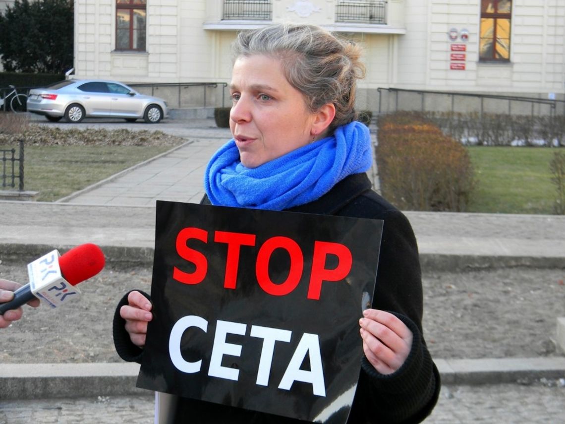 Akcja Demokracja Bydgoszcz: Zagrażająca demokracji umowa CETA częściowo weszła w życie