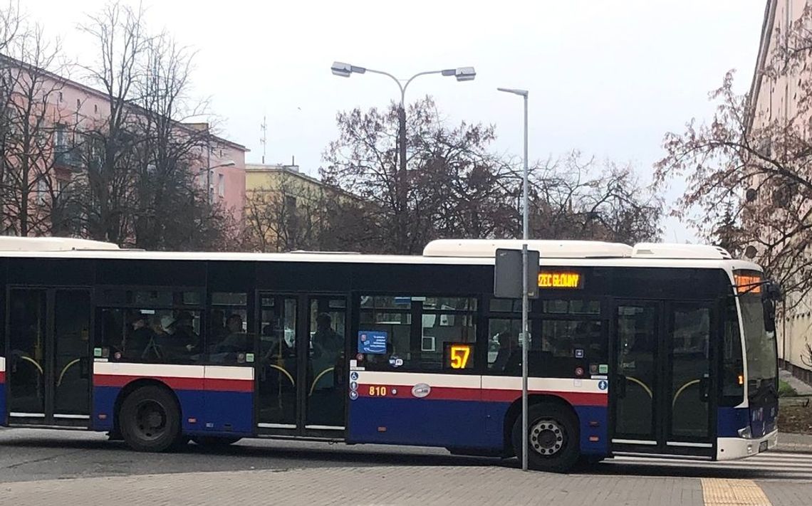 Bydgoszcz: We Wszystkich Świętych zmiany w organizacji ruchu i bezpłatna komunikacja