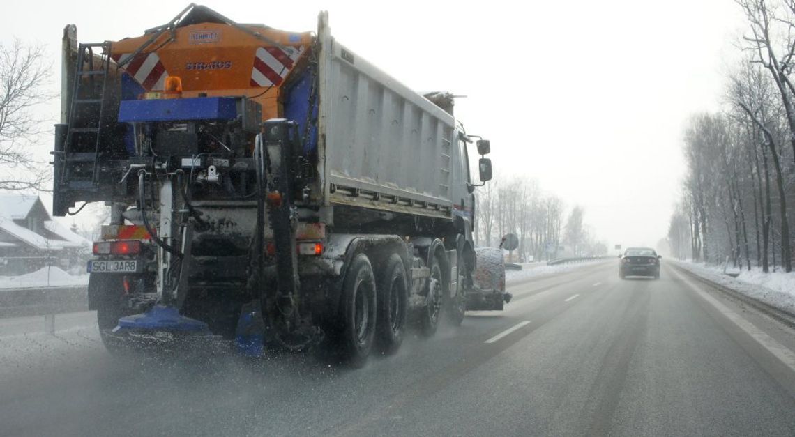 GDDKiA: Nie zabraknie soli w zimie na posypywanie dróg krajowych i autostrad