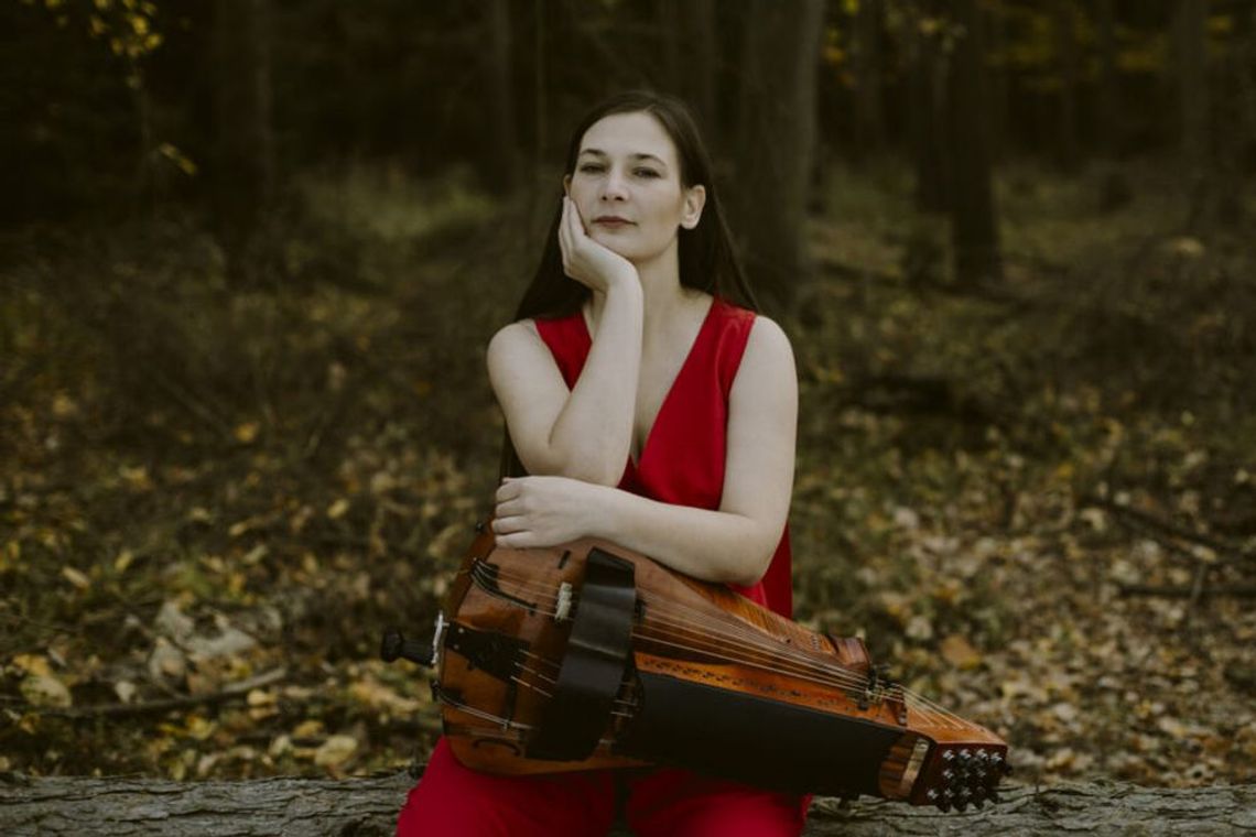 Jutro w KPCK : "Folkowo w KPCK: Malwina Paszek solo"