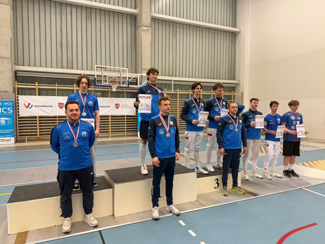 Kamil Tomeczek Wicemistrzem Polski Młodzieżowców we florecie Kamil Tomeczek Wicemistrzem Polski Młodzieżowców we florecie