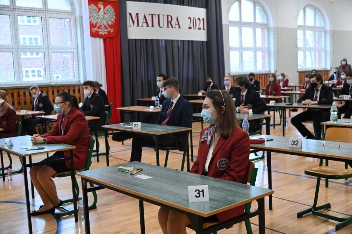 MEiN: Egzamin z polskiego przebiegł spokojnie, został przeprowadzony w każdej szkole