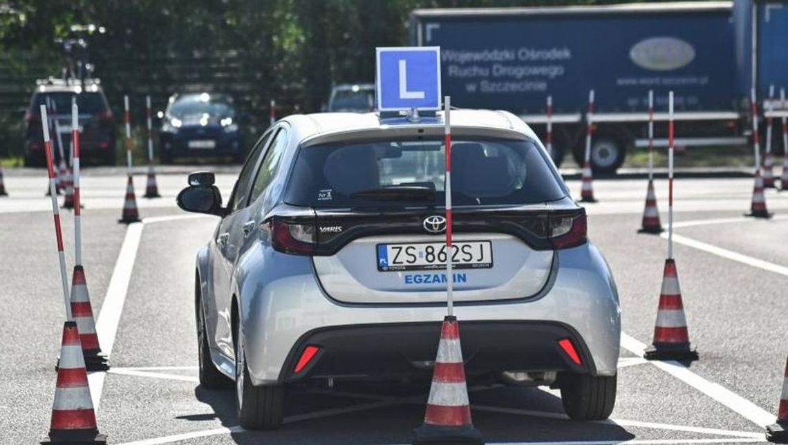 MI zapowiada rezygnację z placu manewrowego i redukcję liczby pytań na egzaminie na prawo jazdy