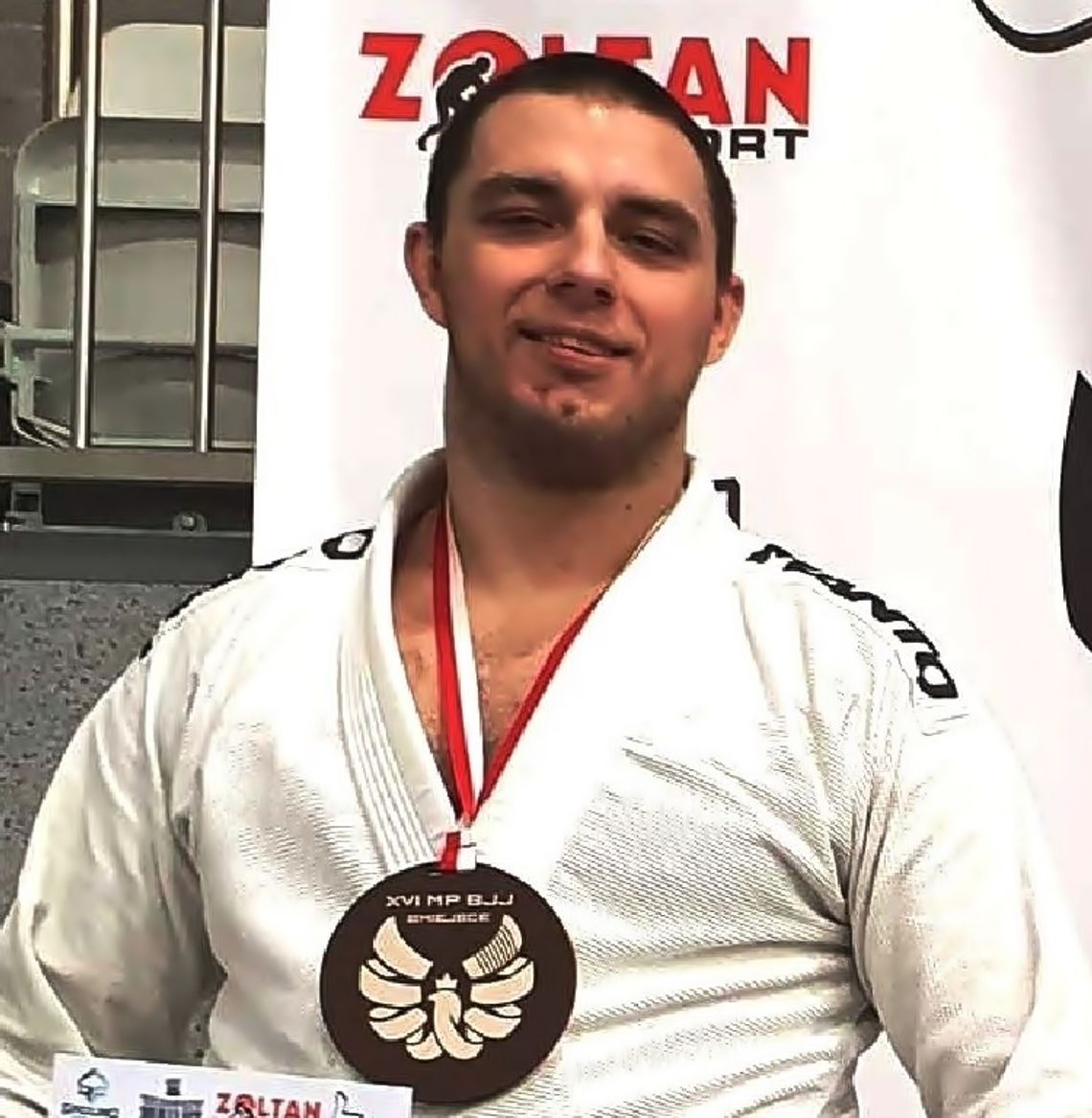 Mistrzostwa Polski w Brazylijskim Jiu Jitsu. Srebrny medal dla Artura Pujszo 