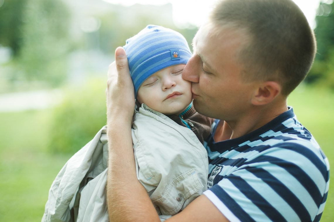 Nie tylko mama. Tata też ma prawo do płatnego urlopu po narodzinach dziecka Nie tylko mama. Tata też ma prawo do płatnego urlopu po narodzinach dziecka